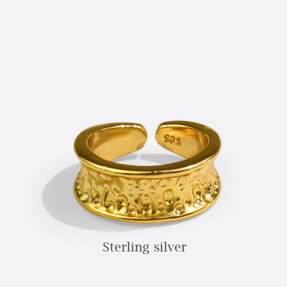 Noble Gold Ring